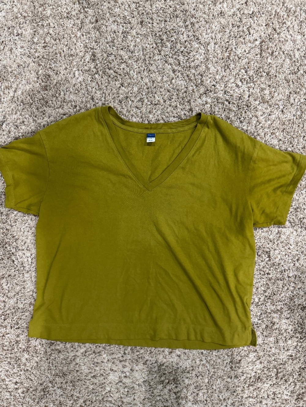 Old Navy Vintage Tee in olive green size Large-NEW WITHOUT TAGS